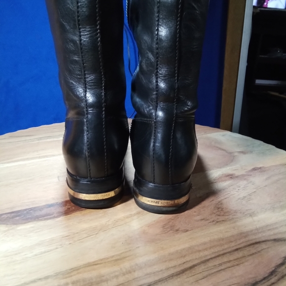 Michael Kors Black & Brown Leather Riding Boots w/ Gold Tone Hardware Sz. 7.5-US - Picture 6 of 16